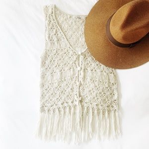 Cecico • Macrame and Fringe Vest - EUC